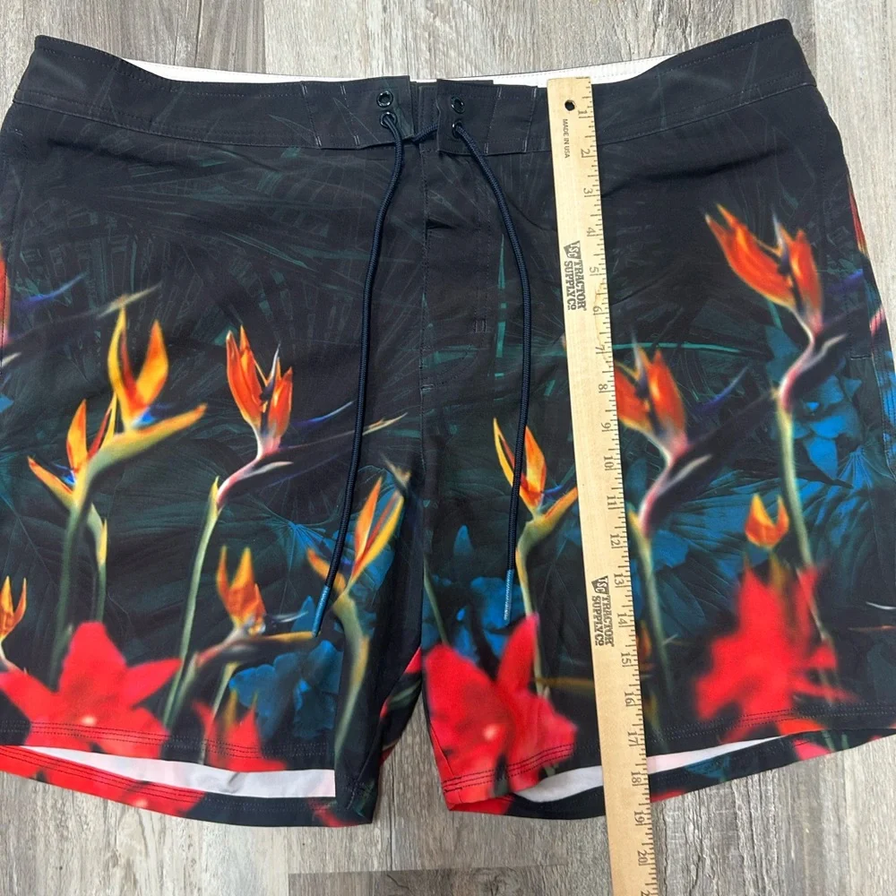 Men’s American Eagle Tropical Swim Shorts Size XL